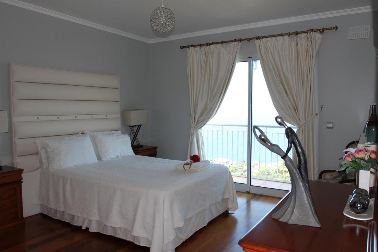 Villa Abreu - A Wonderful Ocean View Calheta  Bagian luar foto