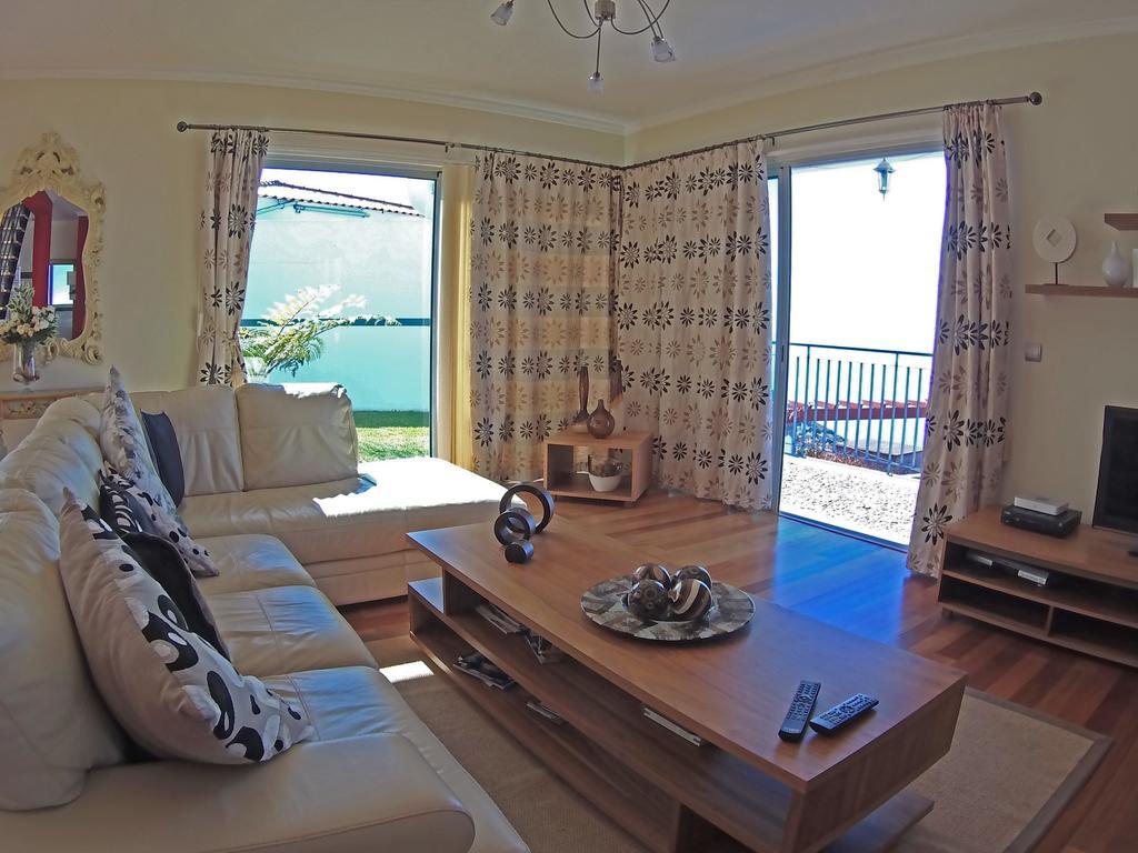 Villa Abreu - A Wonderful Ocean View Calheta  Bagian luar foto