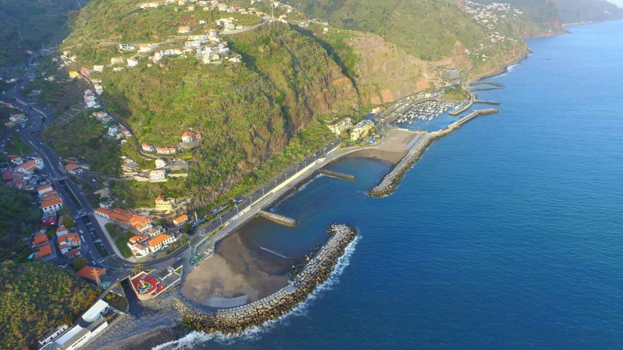 Villa Abreu - A Wonderful Ocean View Calheta  Bagian luar foto